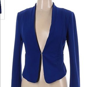 Cropped Blazer